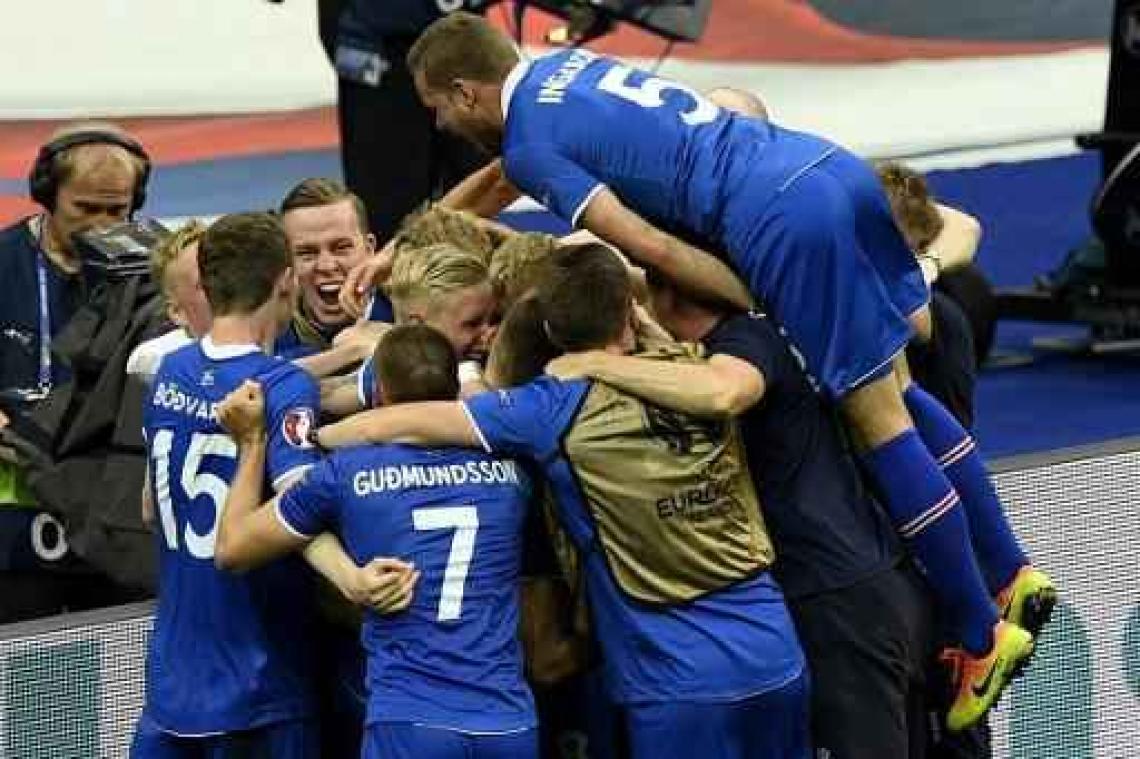 IJsland dankzij ultieme winner naar achtste finale tegen Engeland