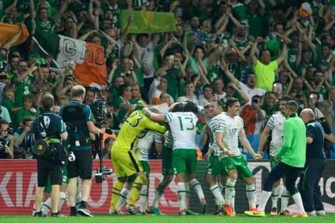 EK 2016 - Ierland dankzij late treffer naar achtste finales