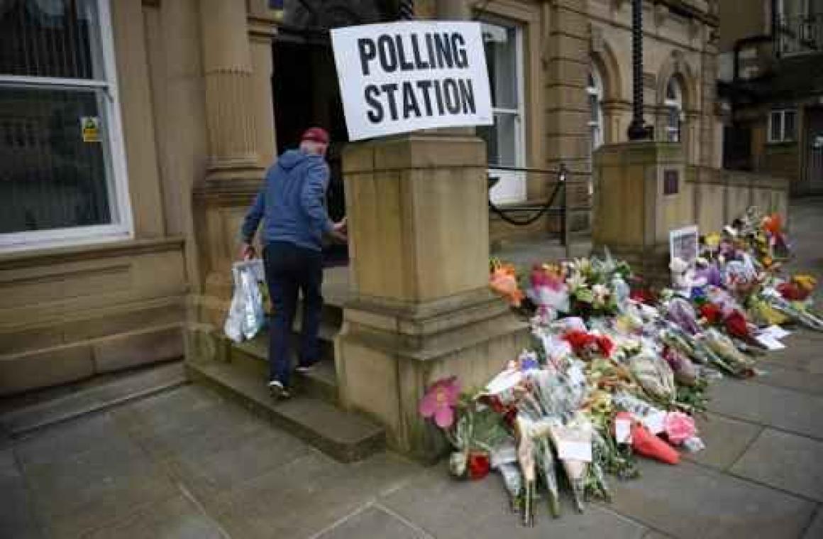 Kamer en regering houden minuut stilte voor vermoorde politica Jo Cox