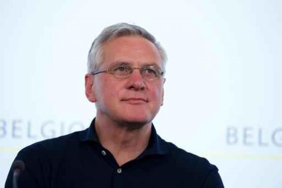 Minister Peeters onderzoekt extra maatregelen voor mantelzorgers