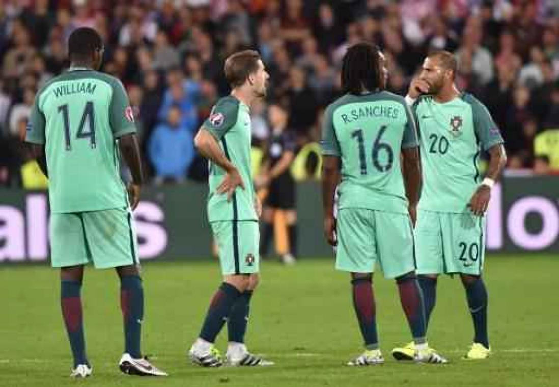 EK 2016 - Dodelijke counter in verlengingen levert Portugal ticket voor kwartfinales op