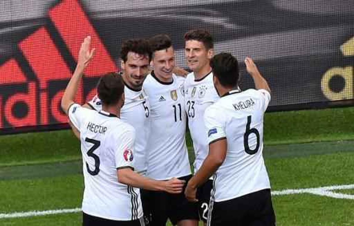 EK 2016 - Oppermachtig Duitsland vlot voorbij Slovakije naar kwartfinales