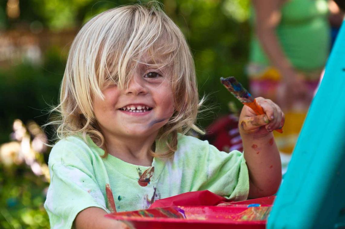 Vader laat kinderen even alleen en dan gebeurt er dit...