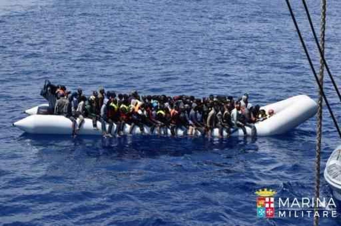Vluchtelingencrisis - Recordaantal mensen via Middellandse Zee naar Italië sinds deal EU-Turkije