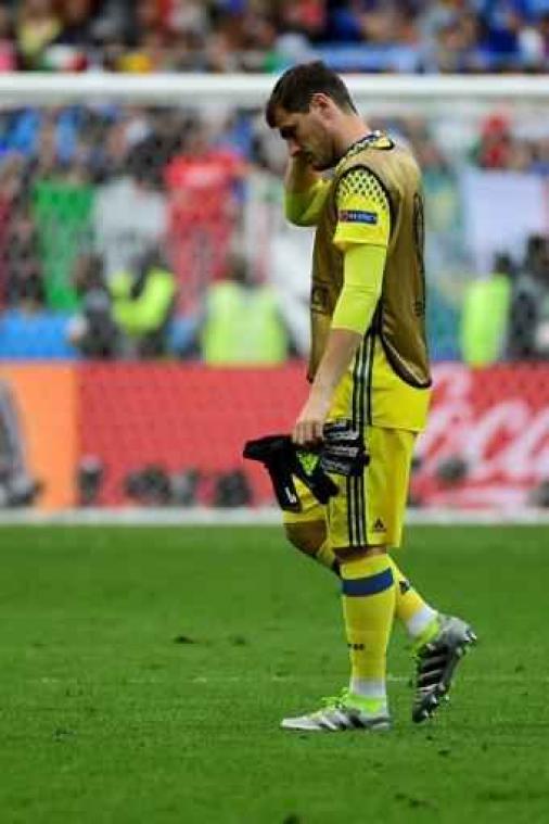 Iker Casillas zinspeelt met Rambo-filmpje op einde interlandcarrière