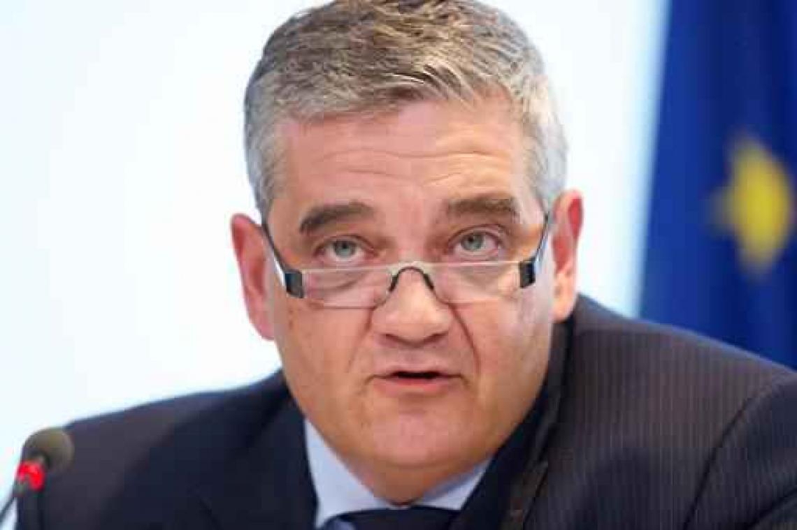 Meer rekruteringen en inkrimping defensiestaf