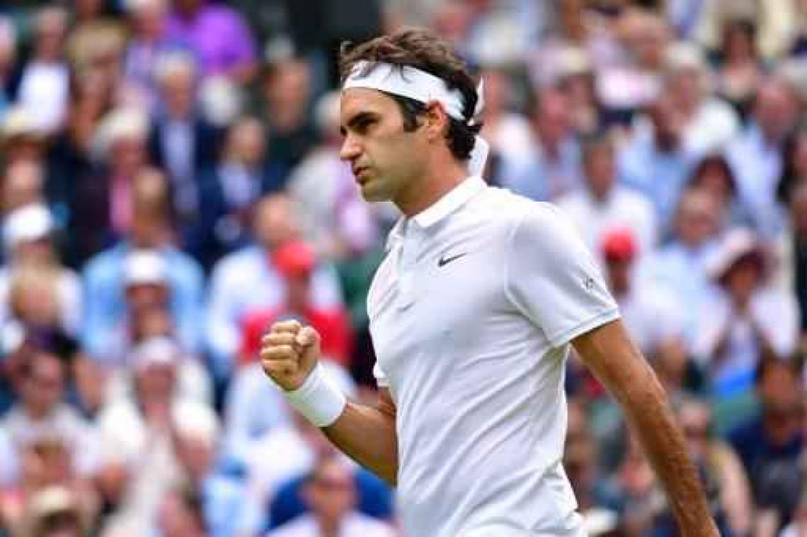 Roger Federer blijft op koers voor achtste titel in Wimbledon