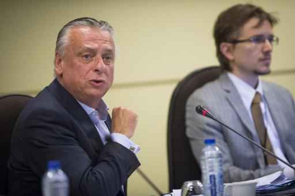 Belgische onderzoekscommissie naar aanslagen laat zich niet opjagen door Frans verslag