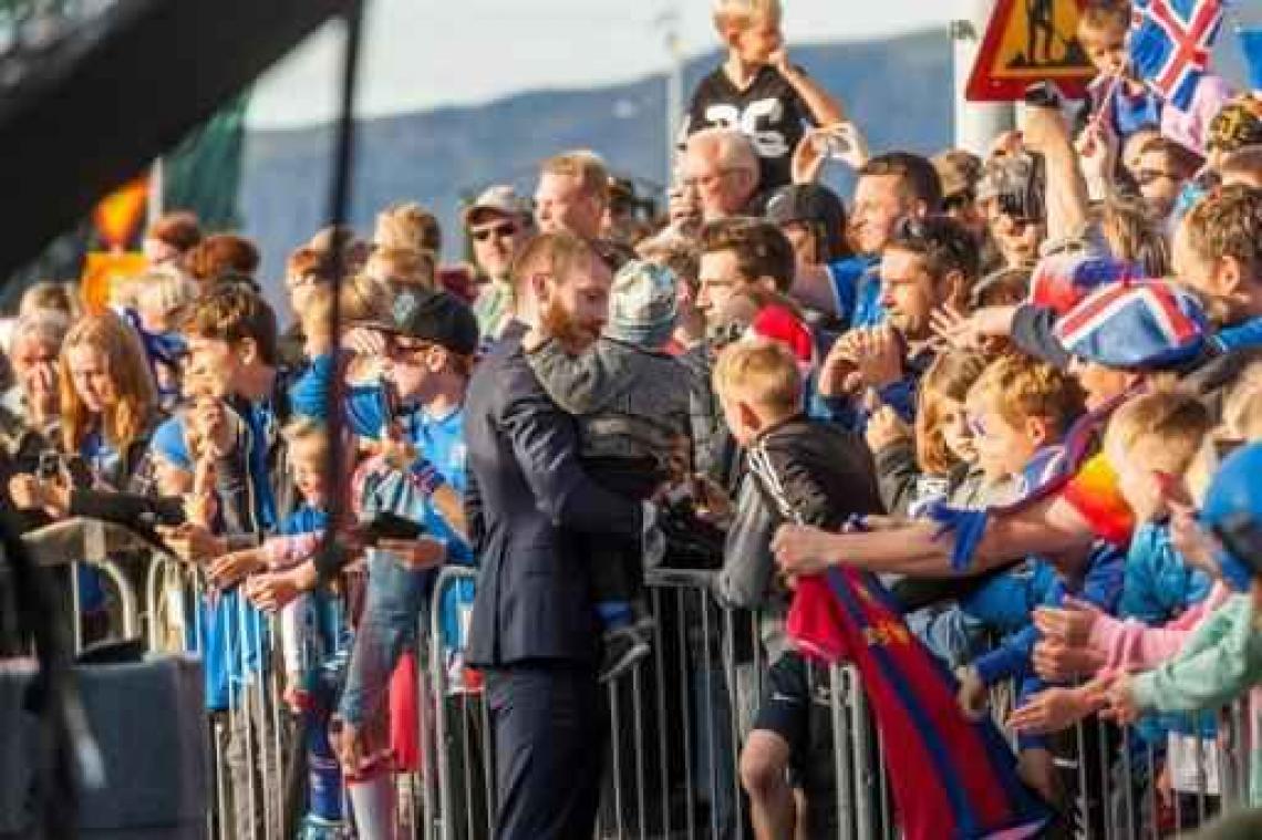 EK 2016 - Heldenontvangst voor voetballers IJsland