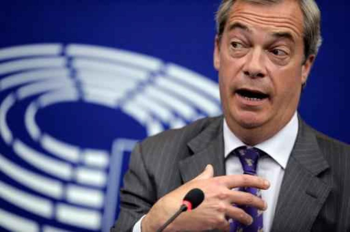 Nigel Farage steunt andere landen die "stervende" Europese Unie vaarwel willen zeggen