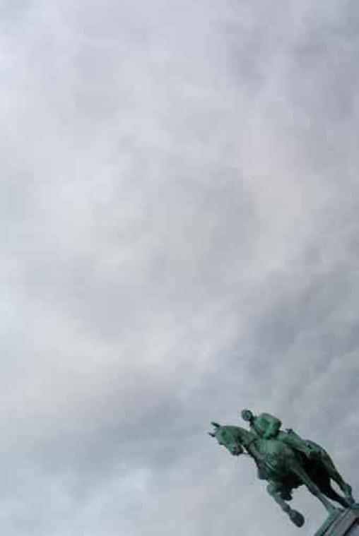 Wolken en kans op lokale buitjes