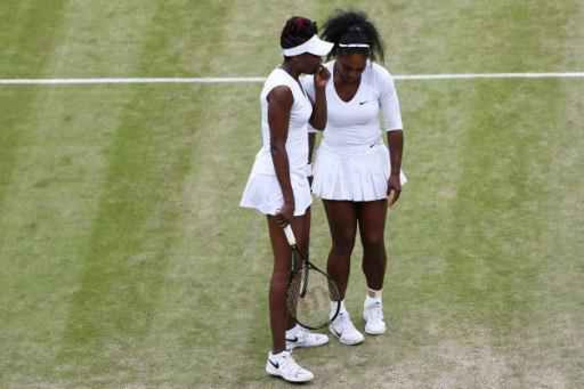 Zussen Williams spelen tegen Babos en Shvedova in finale dubbelspel