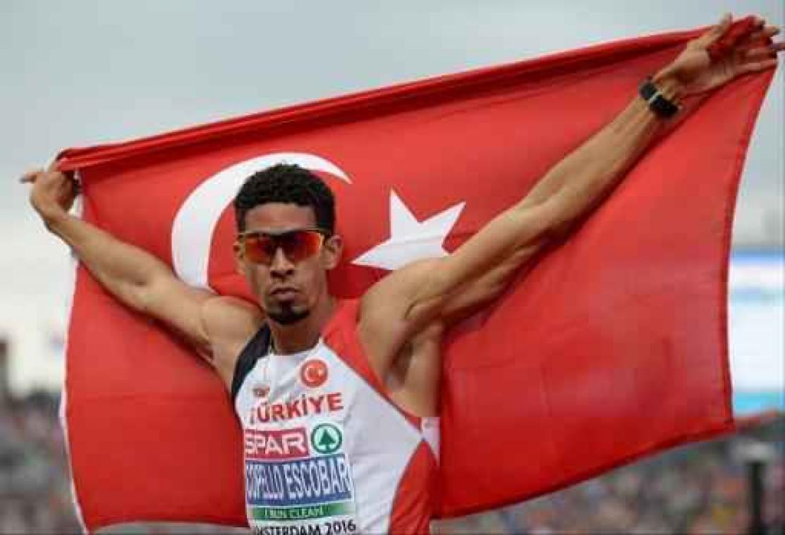 Turk Copello Escobar verovert goud op 400m horden