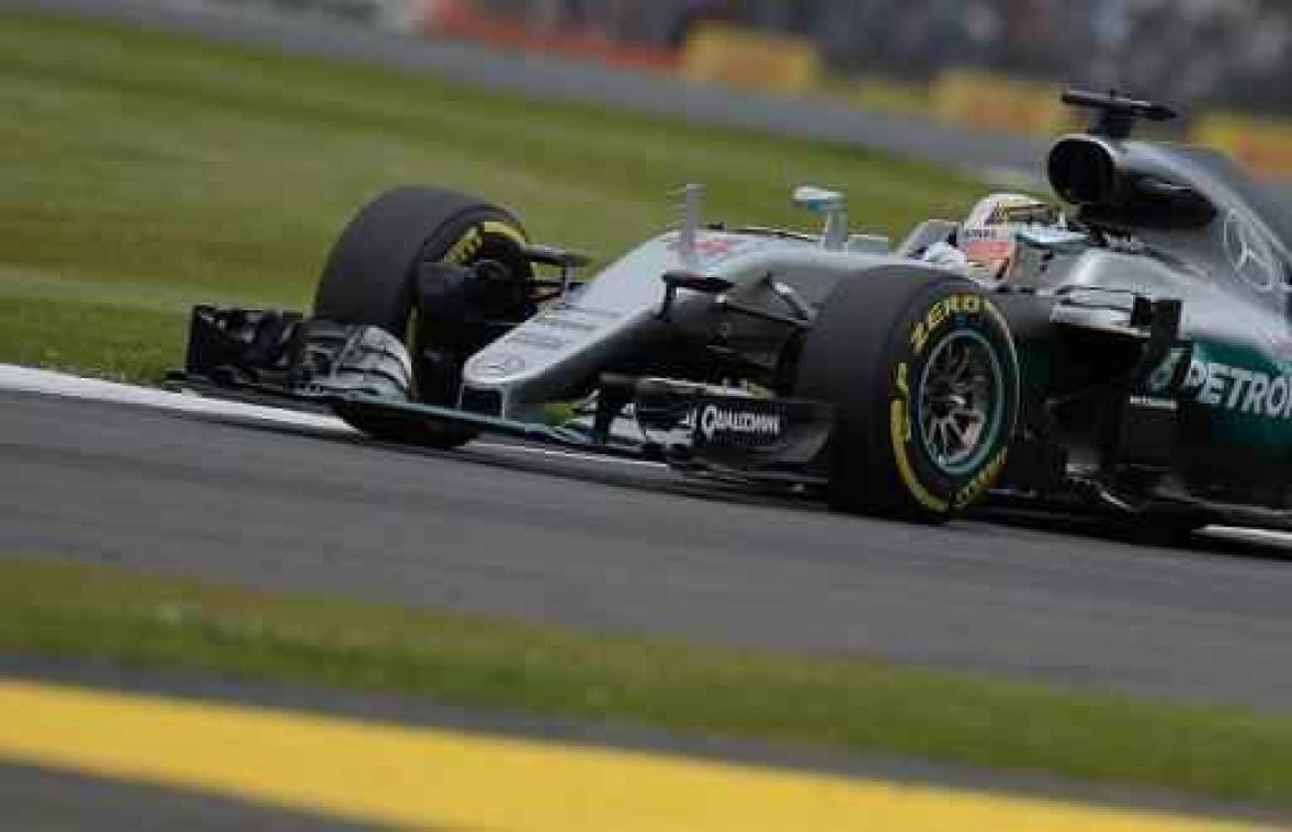 Hamilton pakt de pole in Silverstone