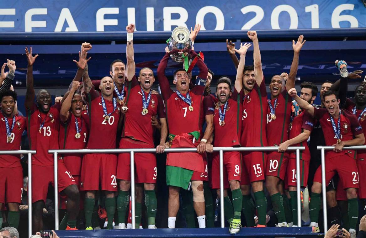 Portugal verrast Frankrijk en wint EK