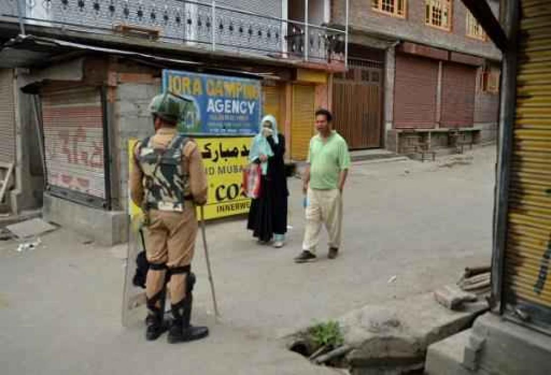 India waarschuwt Pakistan zich niet te bemoeien met onrusten in Kasjmir