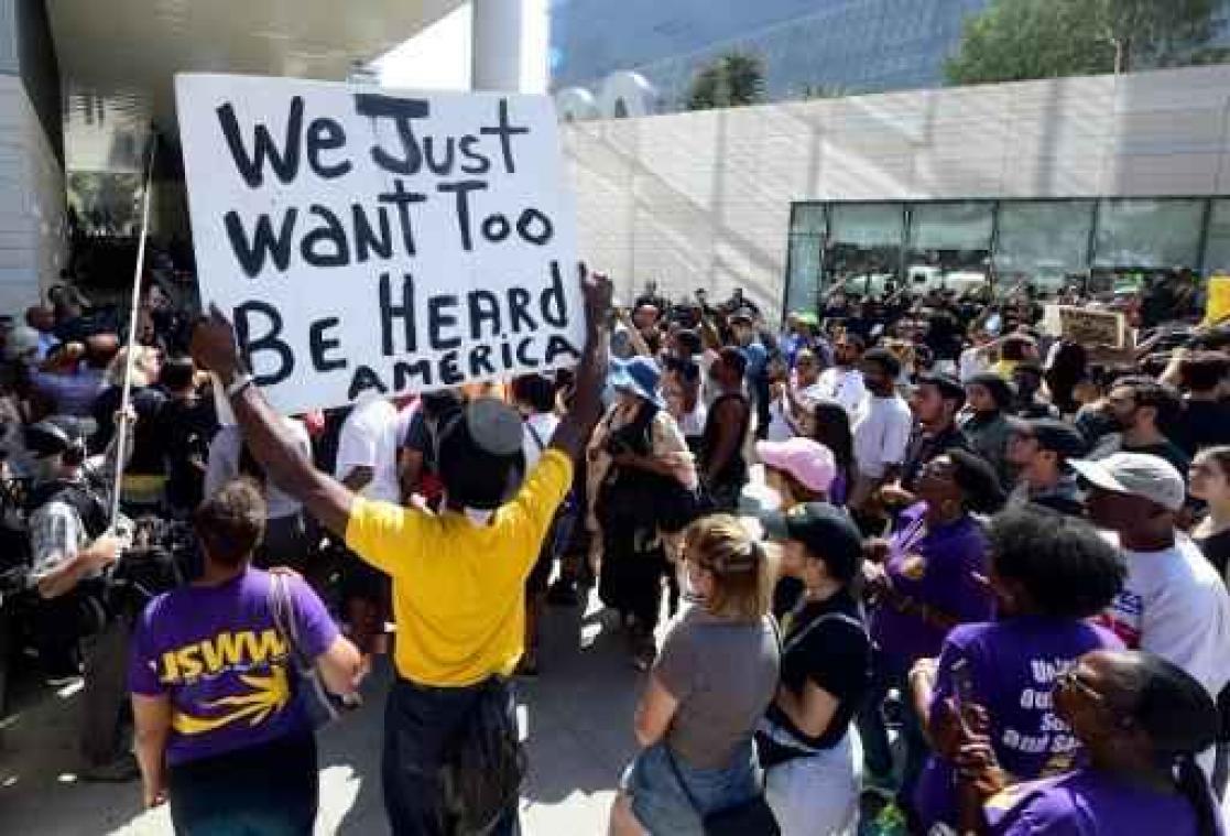 Zware protesten in Los Angeles na uitspraak Politiecommissie rond gedode zwarte vrouw