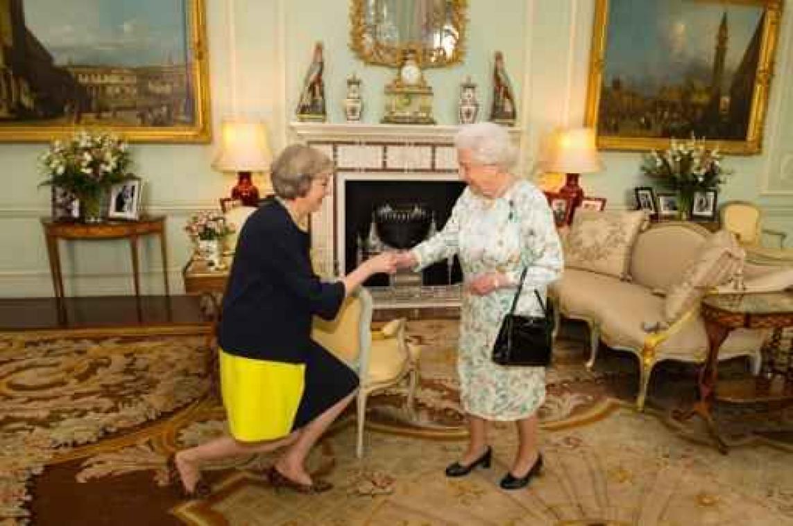 Theresa May officieel benoemd tot premier van het Verenigd Koninkrijk