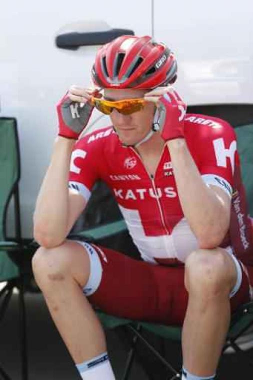 Jurgen Van den Broeck stapt uit Ronde van Frankrijk met breuk in schouder