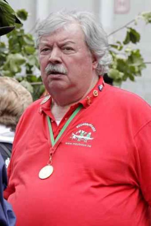 Voormalig Brussels burgemeester Freddy Thielemans enkele dagen in coma na ongeval thuis