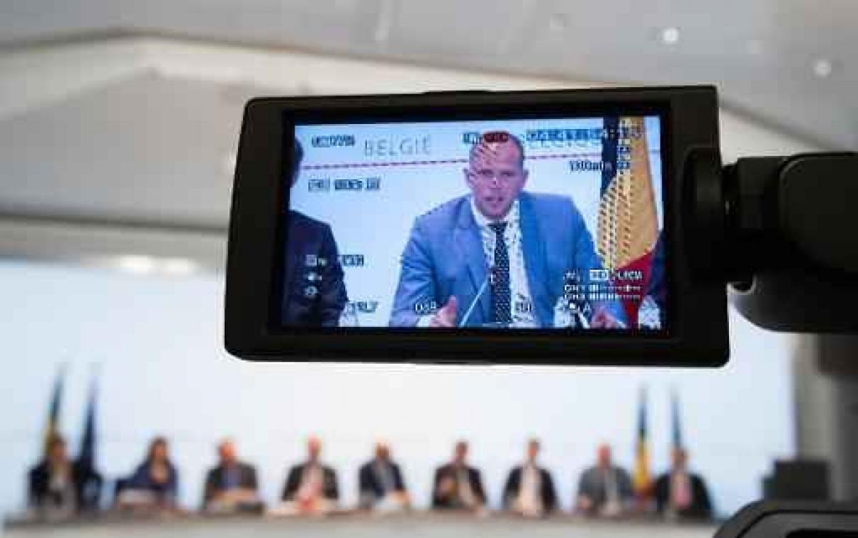Francken botst op weerstand met eigen lijst 'veilige landen'