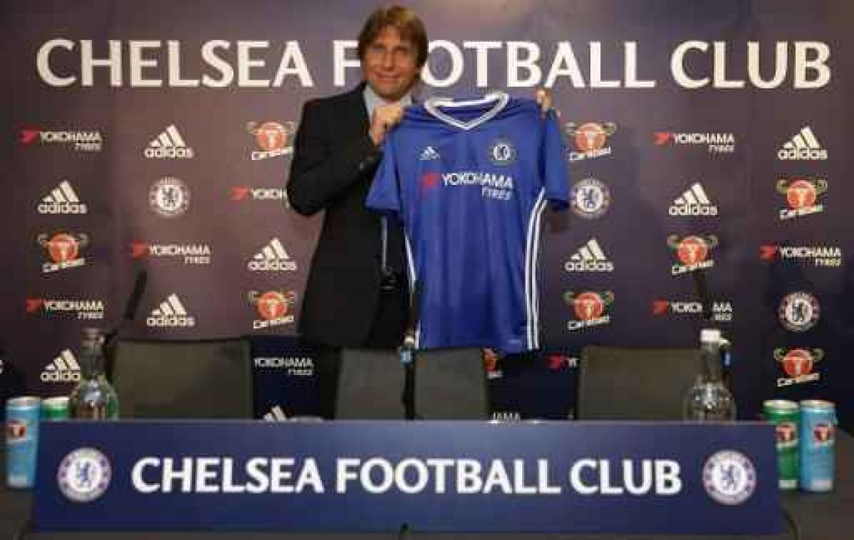 Antonio Conte looft Batshuayi op eerste persbabbel als Chelseacoach