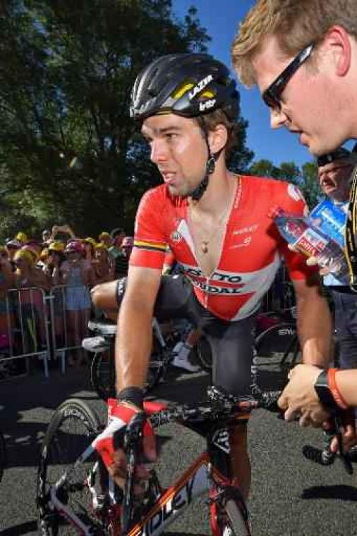 Tour - Jens Debusschere loopt barst op in schouderblad