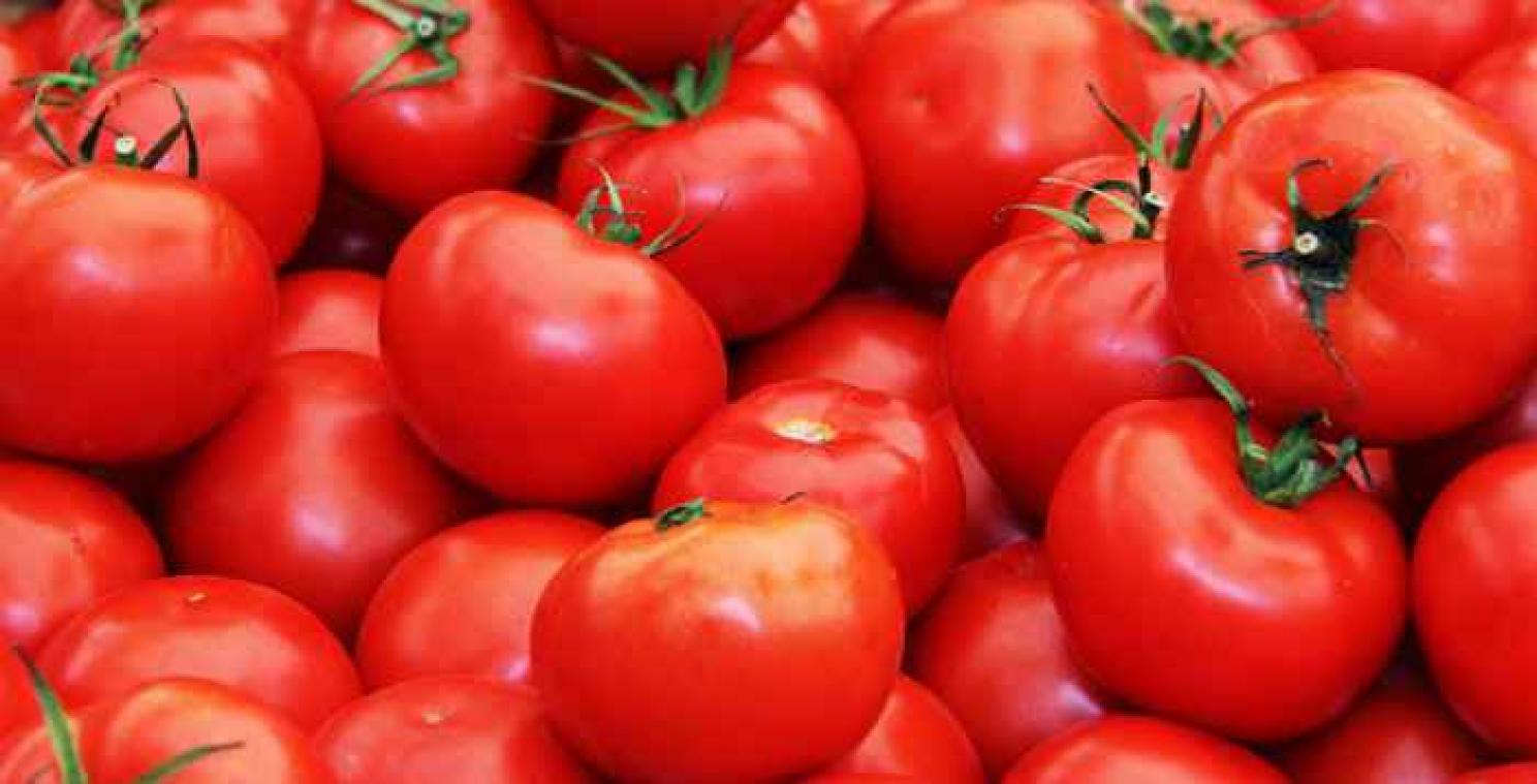 Jongen eet voor het eerst in tien jaar gerecht zonder tomaten