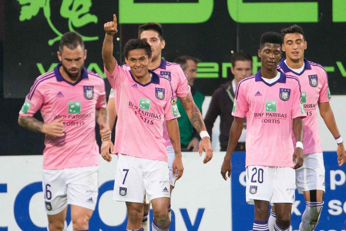 Jupiler Pro League - Suarez en Najar bezorgen Anderlecht drie punten bij Zulte Waregem