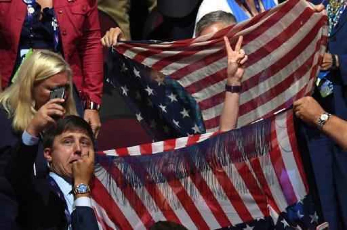 Race Witte Huis - Republikeinse Conventie roept in koor op tot "opsluiting" Hillary Clinton