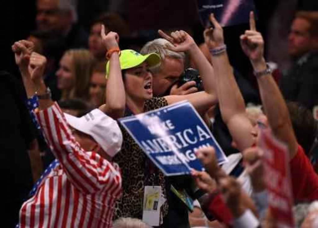 Republikeinse Conventie schaart zich op tweede dag voorzichtig achter Trump