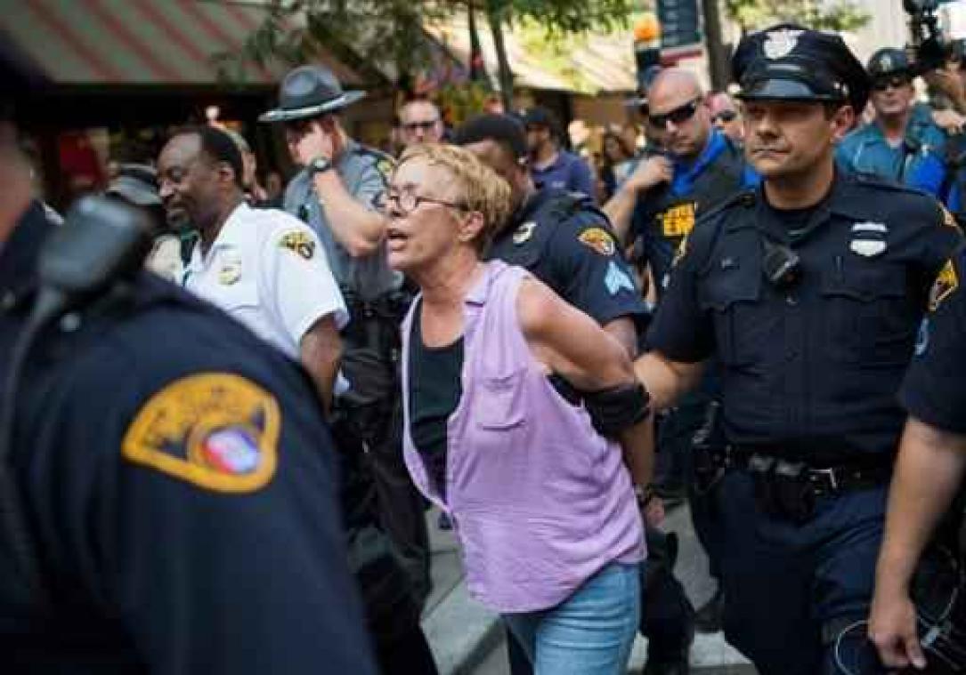 Race Witte Huis - Verschillende arrestaties na opstootjes in Cleveland