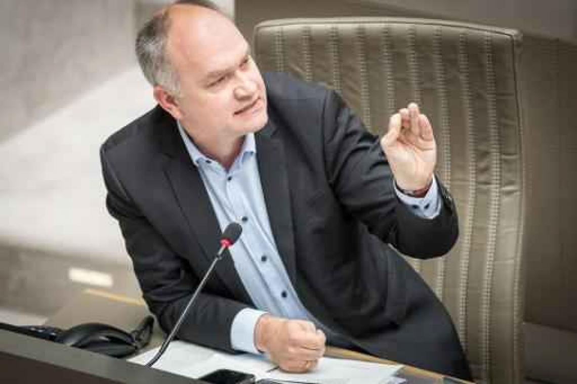 "Grondwet mag opnieuw voor herziening vatbaar verklaard worden"