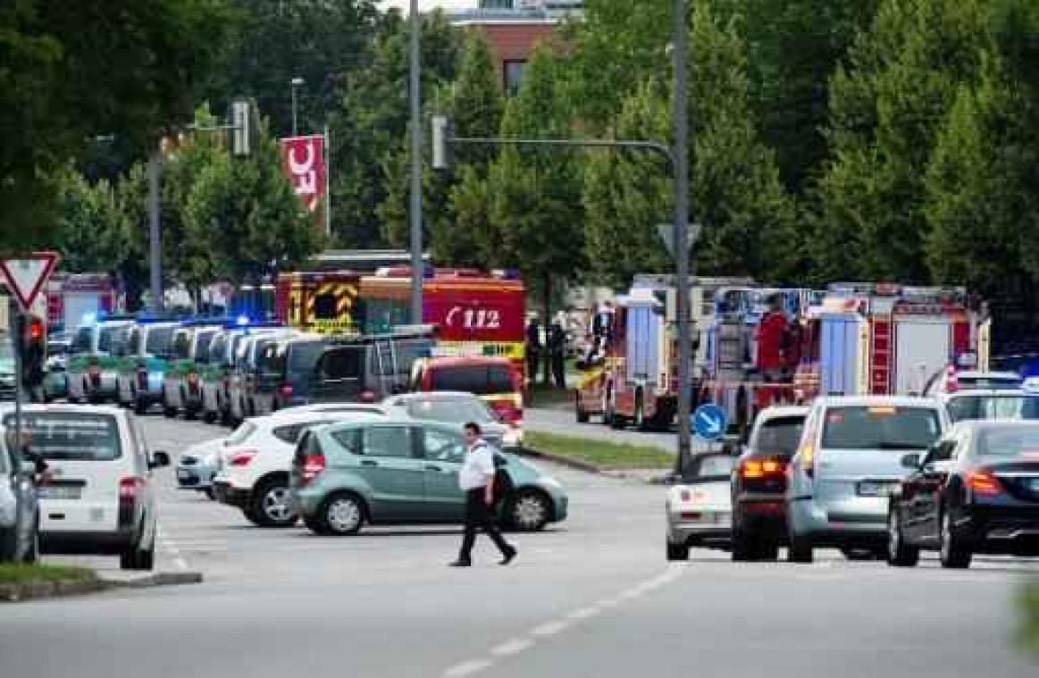 Getuigen melden volgens politie drie schutters