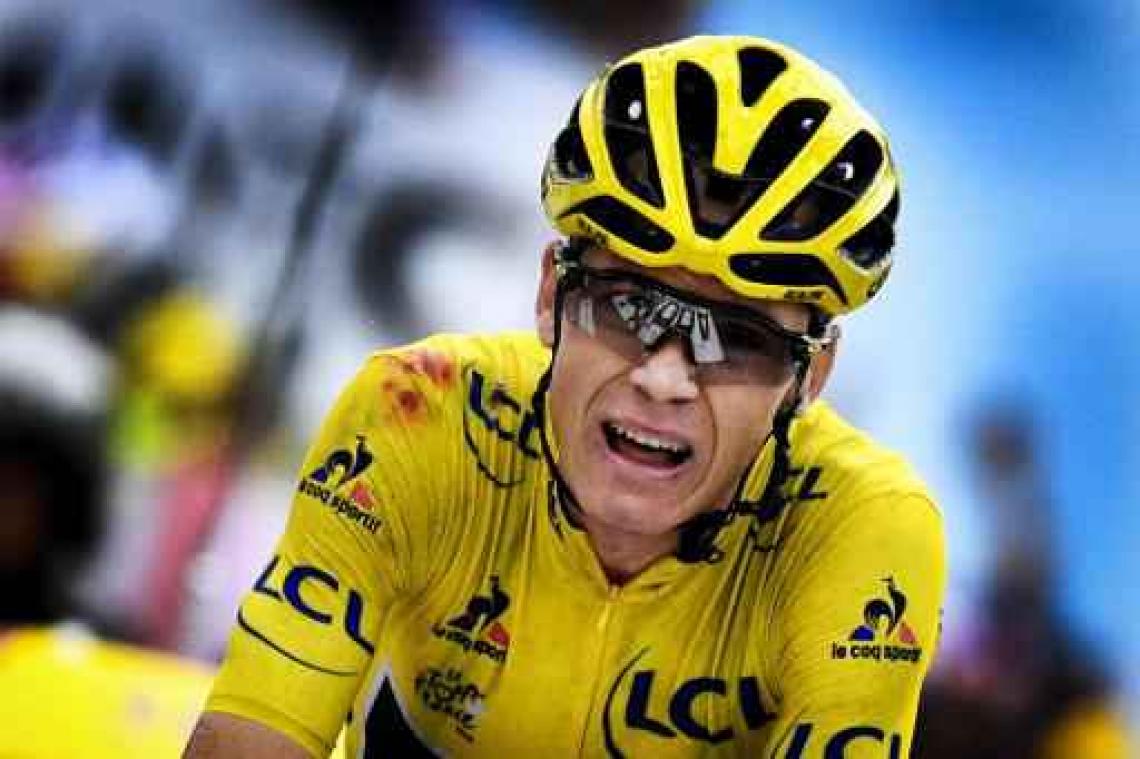 Chris Froome valt, maar zonder erg