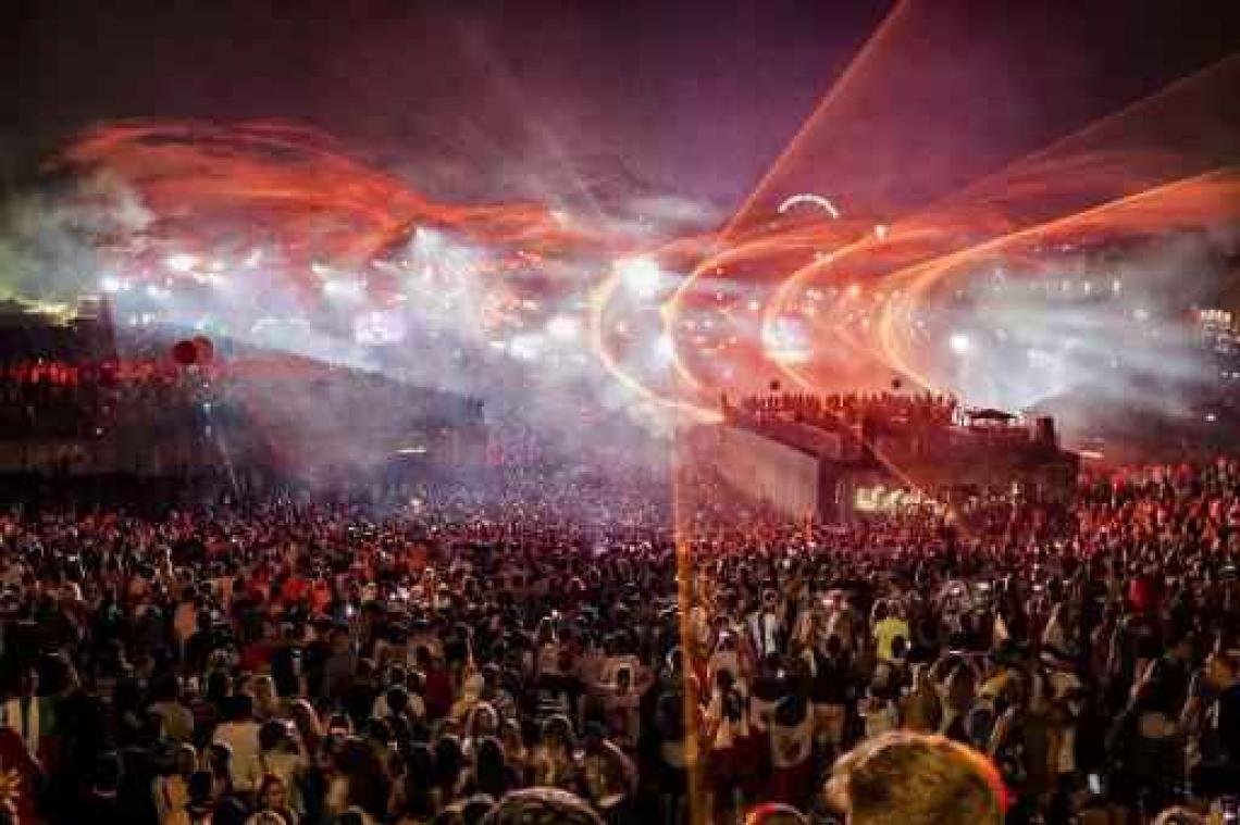Duitsers op Tomorrowland leven mee met gebeurtenissen in München