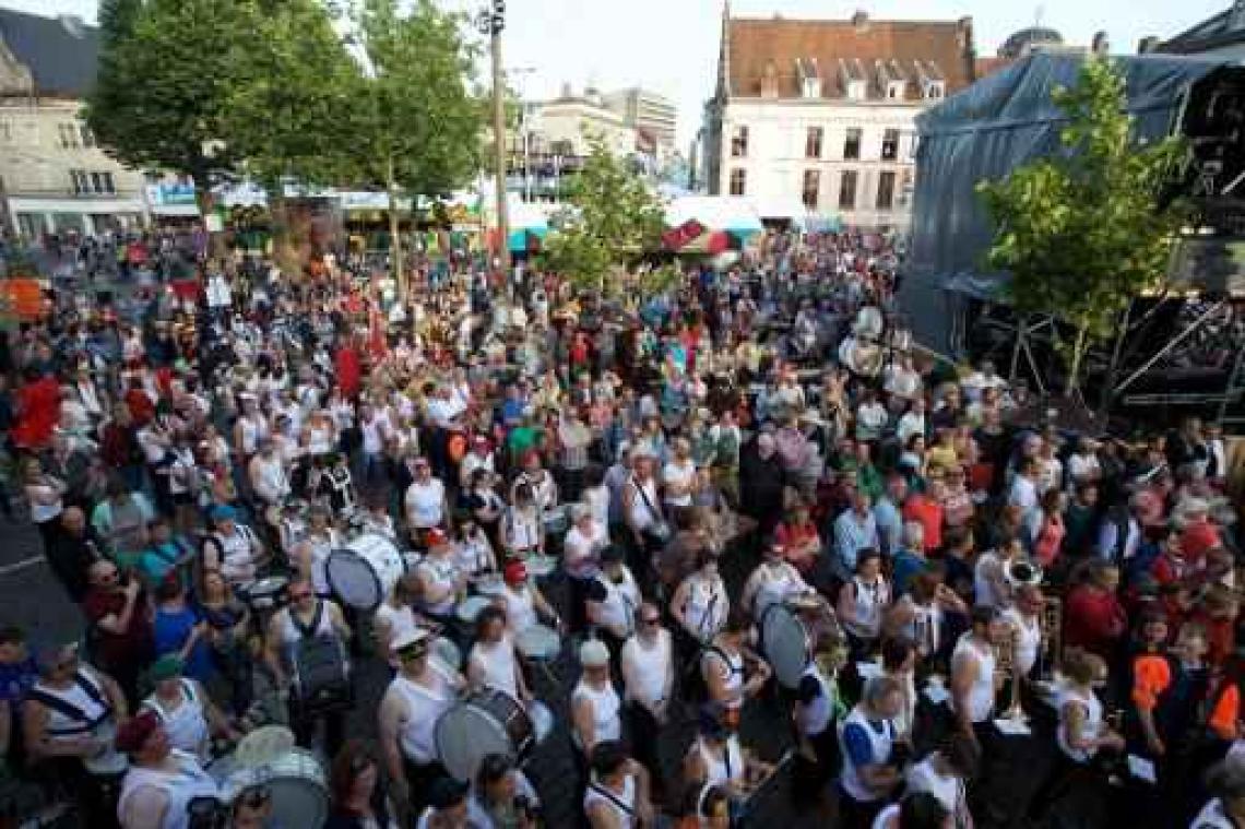 Gentse Feesten al boven de 1,1 miljoen bezoekers - twee gewonden bij messengevecht