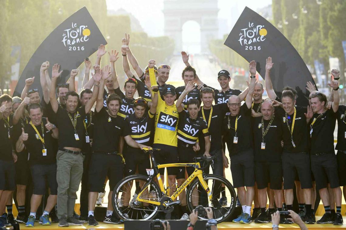 Froome en Greipel aan het feest op Champs-Élysées
