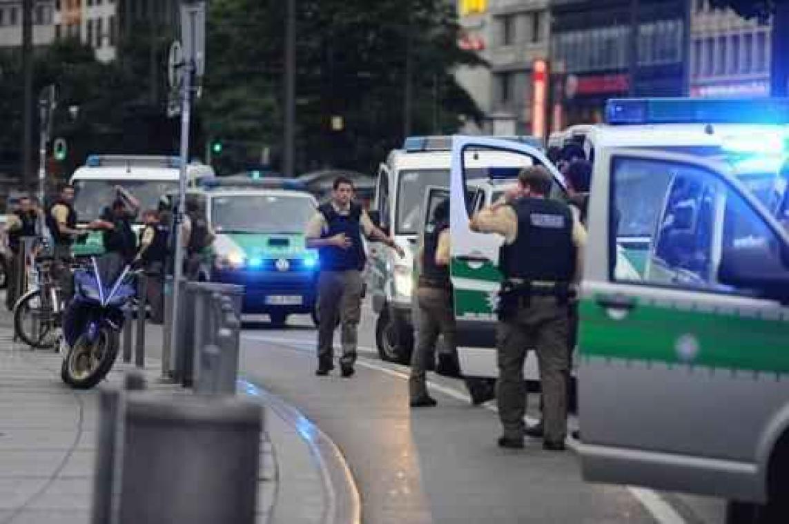 Schietpartij München - Politie onderzoekt FB-uitnodiging gelijkaardig aan die van schutter