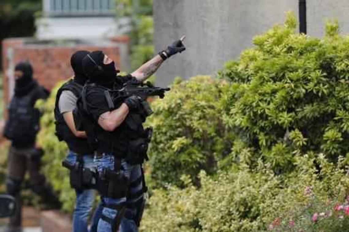 Twee huiszoekingen, minstens een arrestatie, na gijzeling in Franse kerk