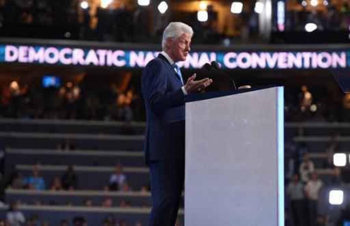 Race Witte Huis - Volgens Bill Clinton is zijn vrouw de beste "changemaker"
