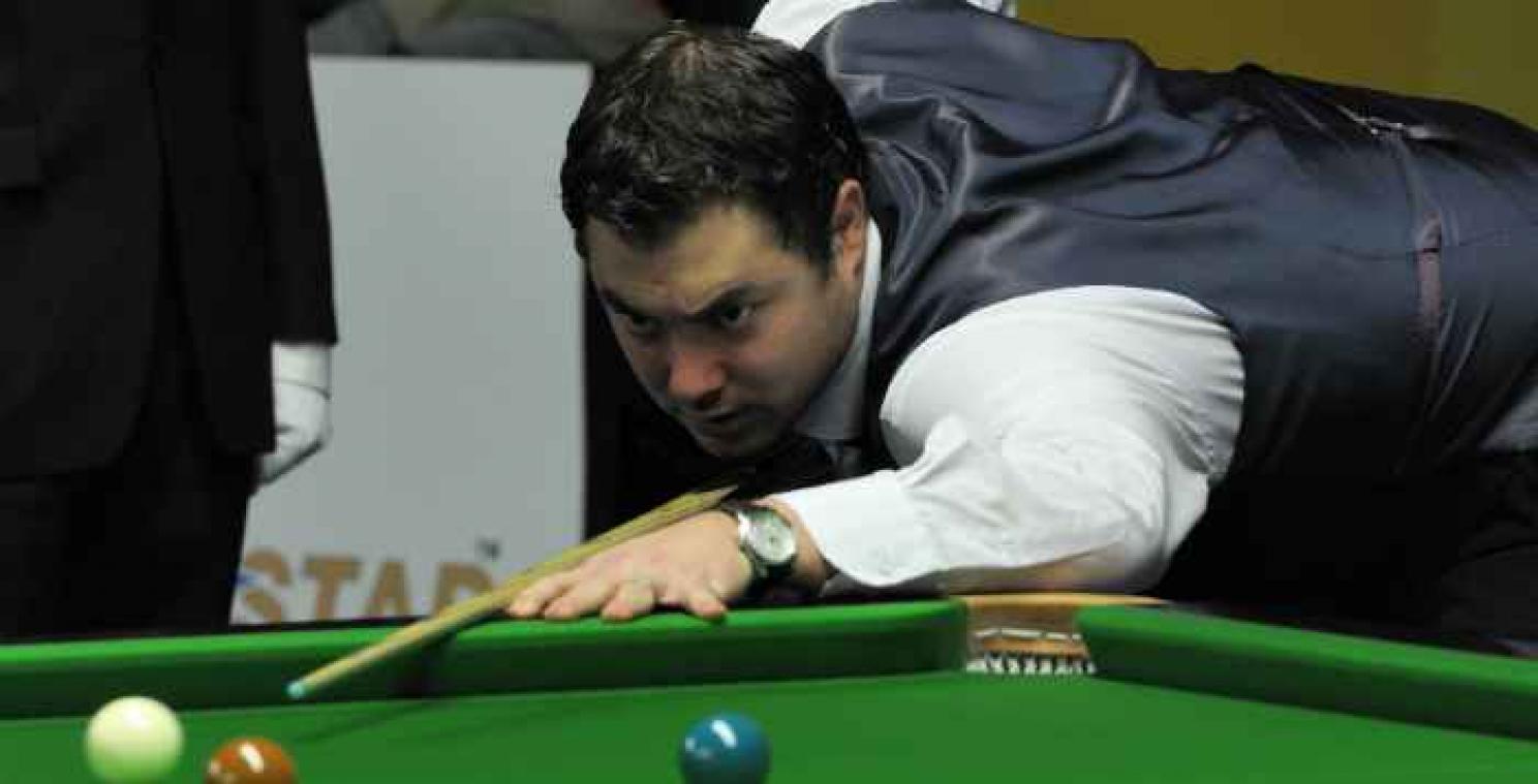Snookerspeler laat zich niet tegenhouden door wormenbeet