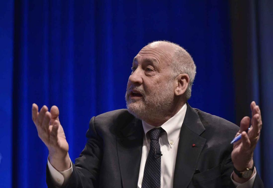 Topeconoom Joseph Stiglitz: "Europa, laat de euro vallen"