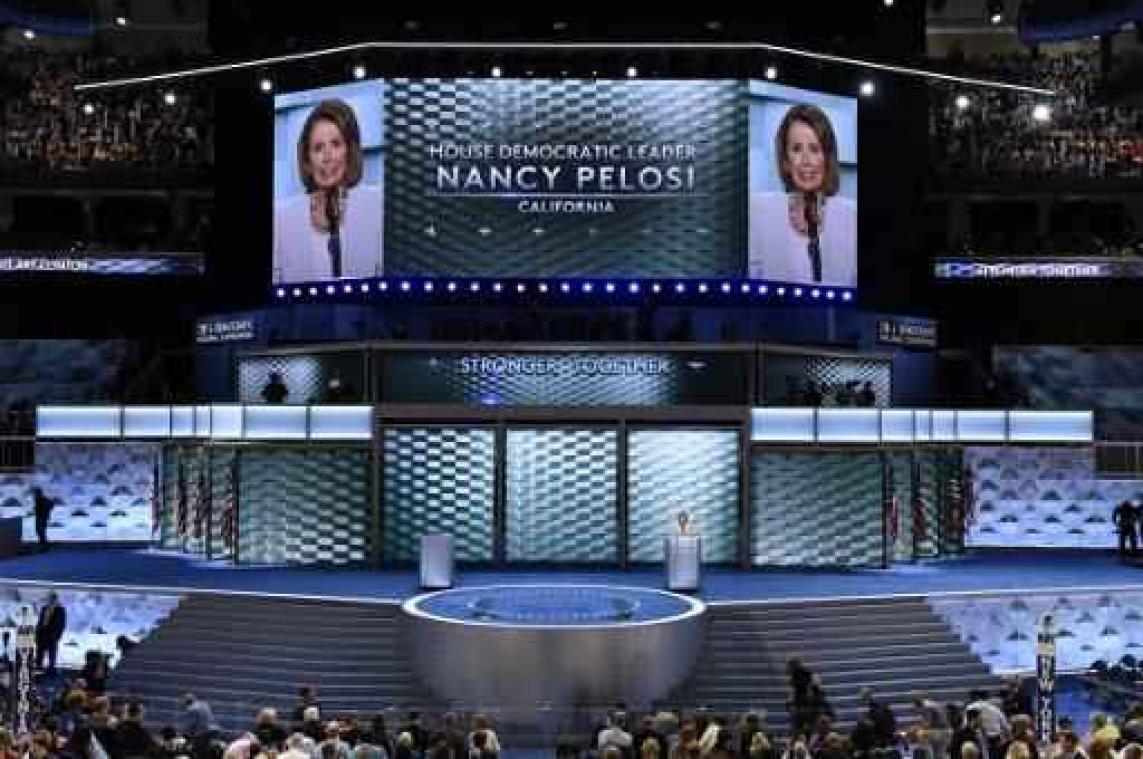 Race Witte Huis - Nancy Pelosi noemt presidentsverkiezing "belangrijkste verkiezing van onze generatie"