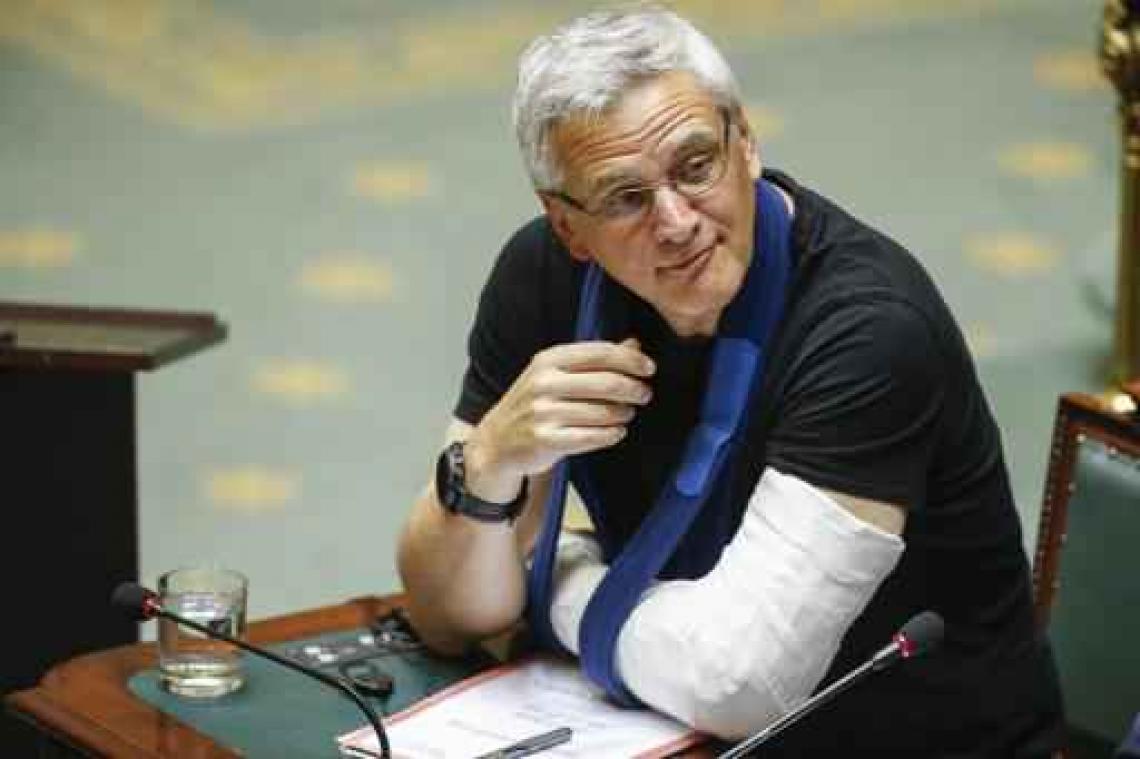 Peeters voorstander van voetbalprofs vanaf 15