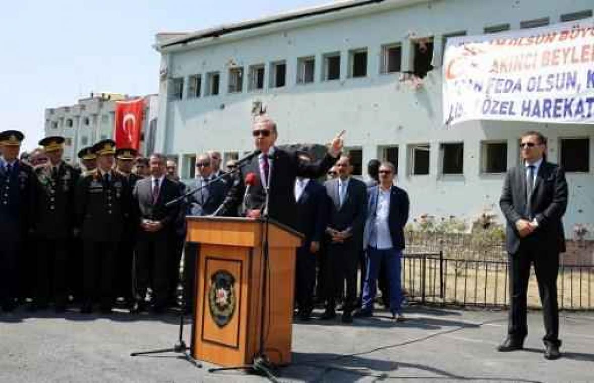 Couppoging Turkije - Erdogan gaat aanklachten rond beledigingen tegen hem laten vallen