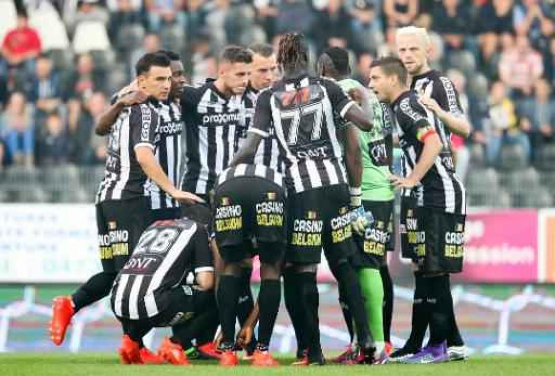 Jupiler Pro League - Charleroi verslaat Waasland-Beveren in blessuretijd