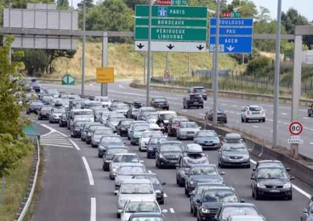 VDAB en Touring waarschuwen voor extreem druk weekend op Europese wegen