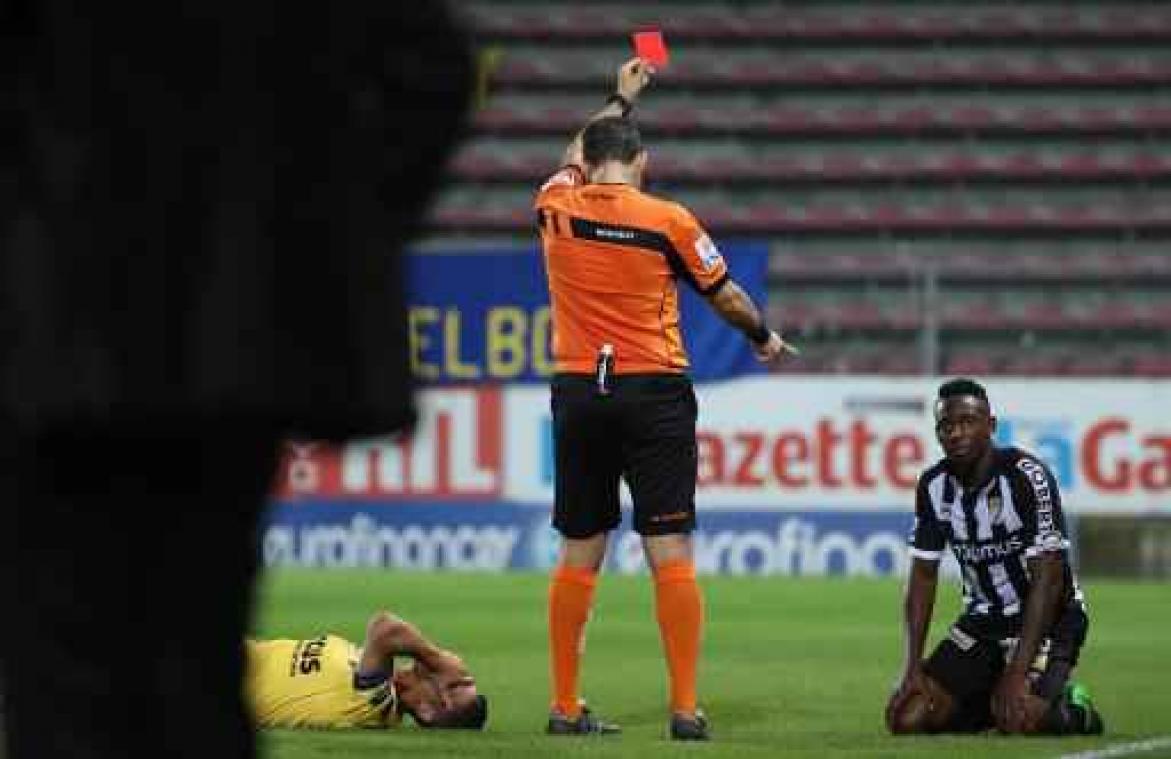 Charleroi tekent beroep aan tegen twee speeldagen schorsing voor Francis N'Ganga