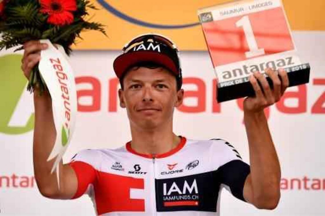 AG2R strikt Oliver Naesen en Stijn Vandenbergh